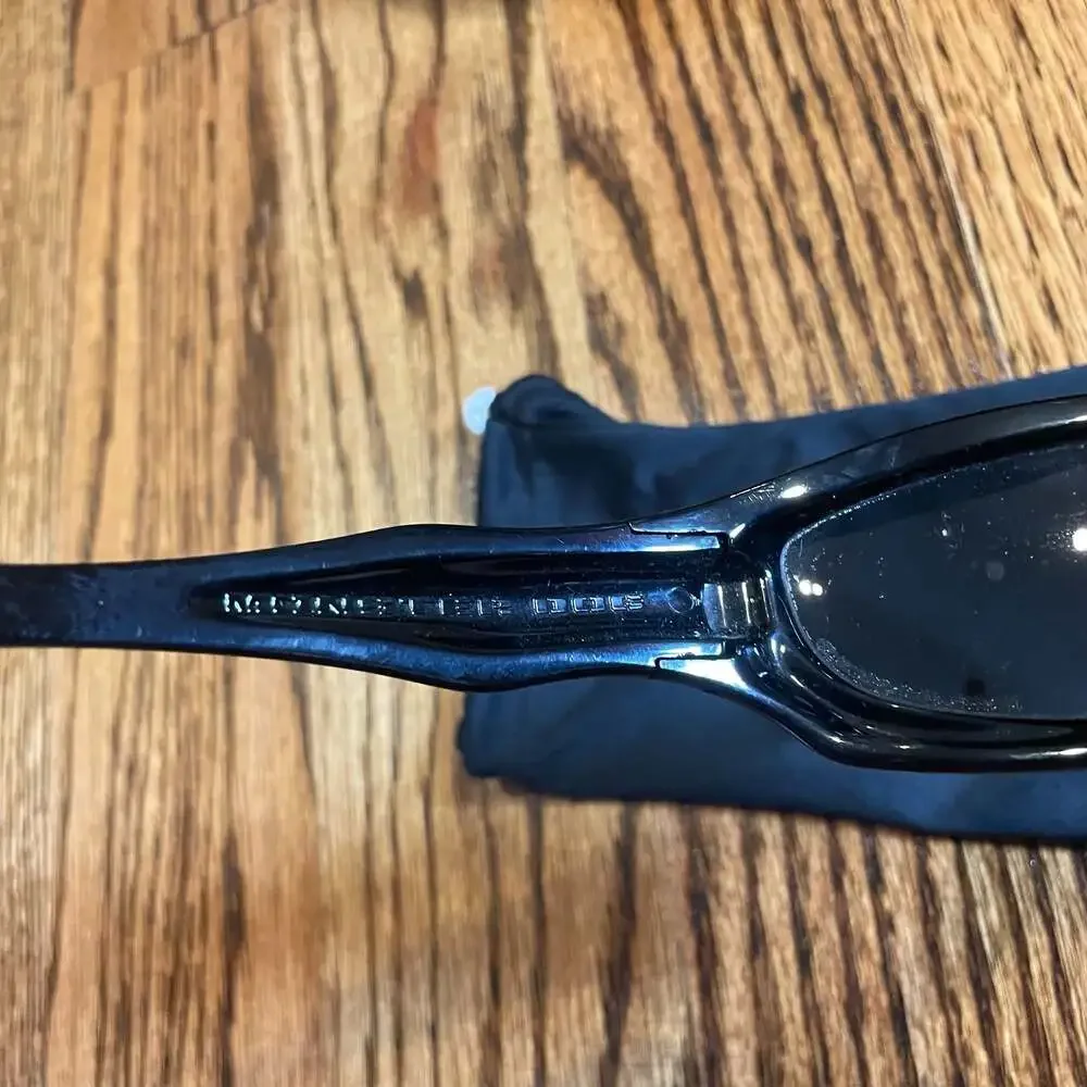 Oakley Vtg 2000 Monster Dog Sunglasses Black Frame with Carrying Case
